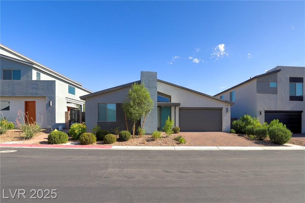 Property Photo: 4140 West Landberg Avenue NV 89141