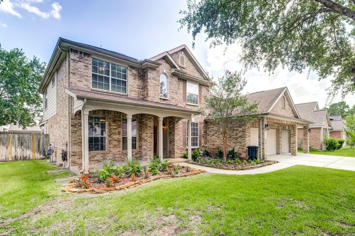 Property Photo: 10407 Middlerose Lane TX 77070