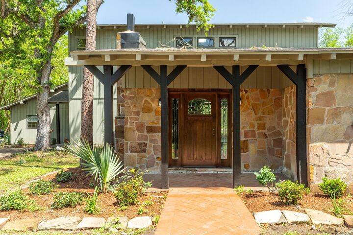 Property Photo:  3328 County Road 245  TX 77422 