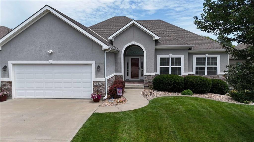 Property Photo: 19367 Tomahawk Lane MO 64505