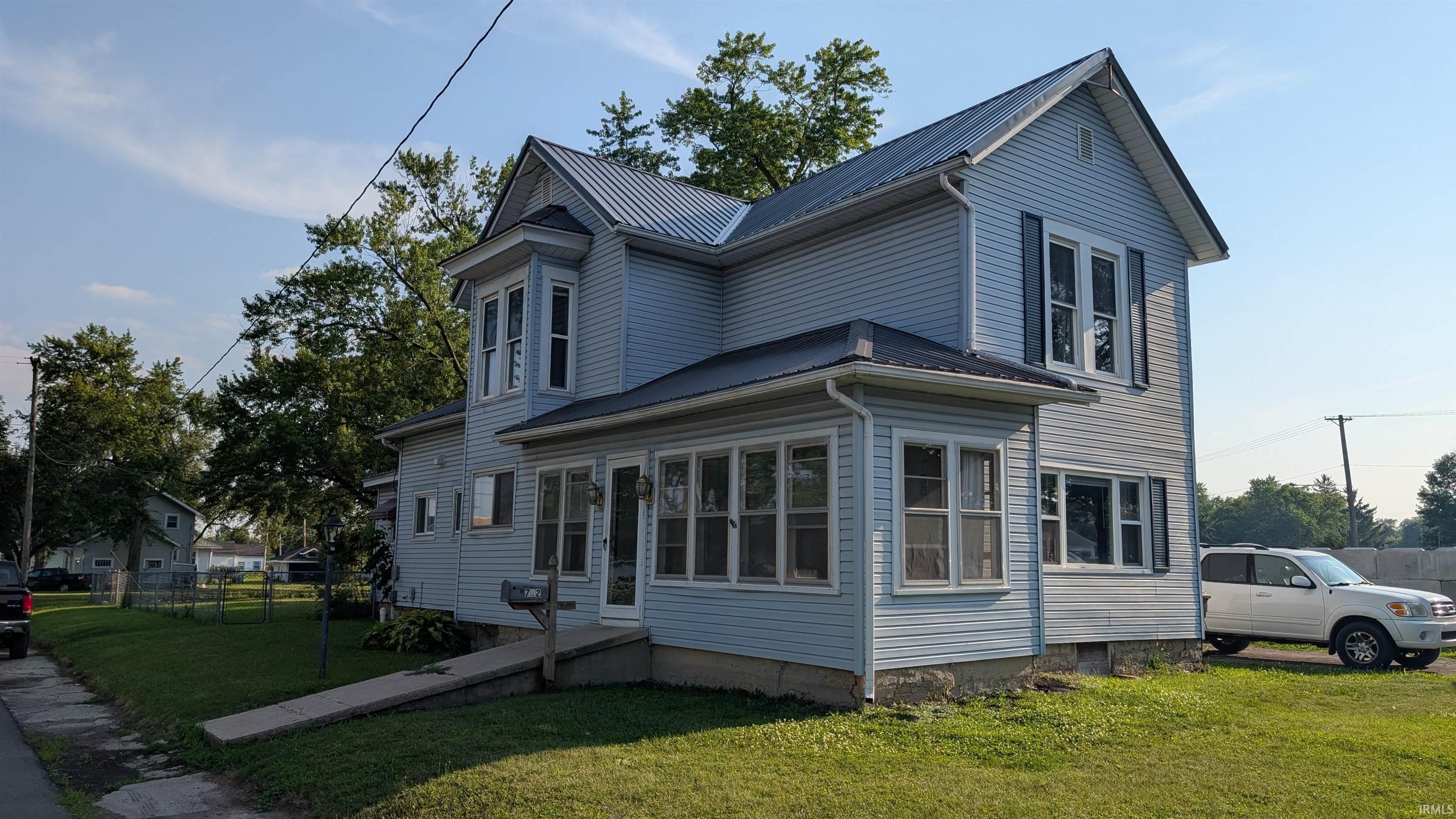 Property Photo: 702 W Cherry Street IN 46714