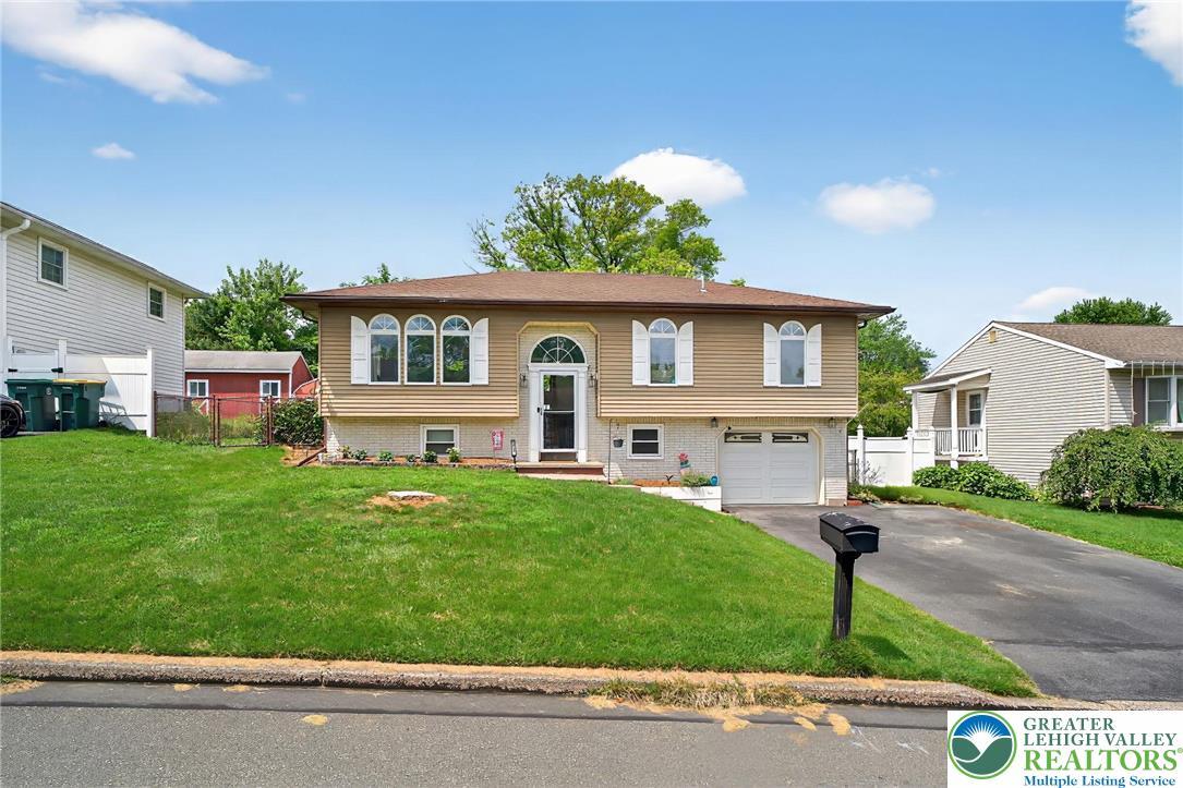 Property Photo: 2913 Hay Terrace PA 18045