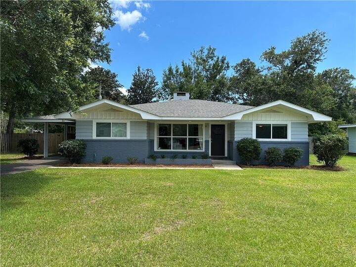 Property Photo:  311 Marigold Avenue W  AL 36535 