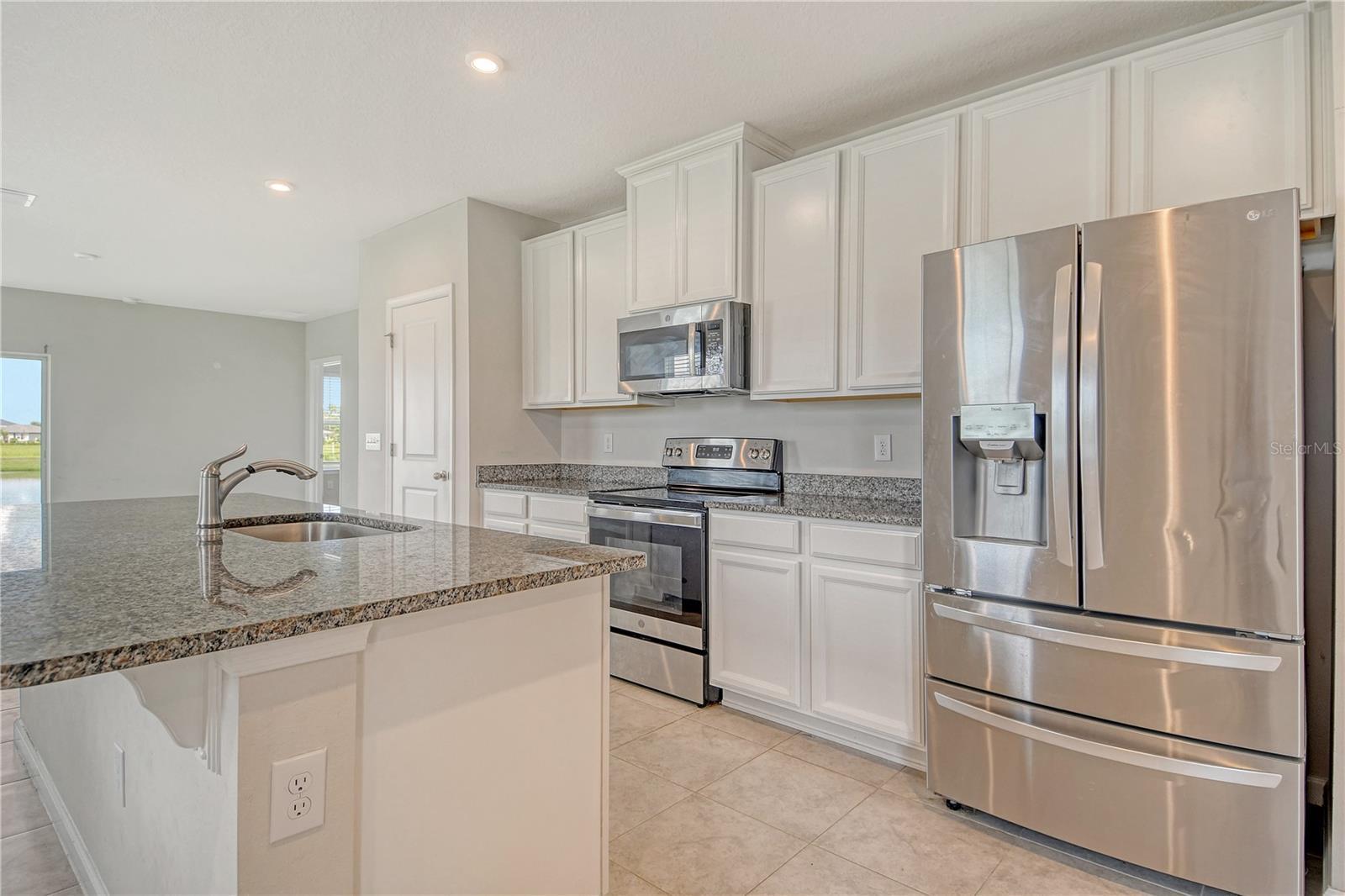 Property Photo:  10425 High Noon Trail  FL 34219 
