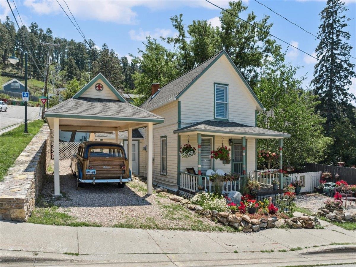 Property Photo: 26 Washington SD 57732