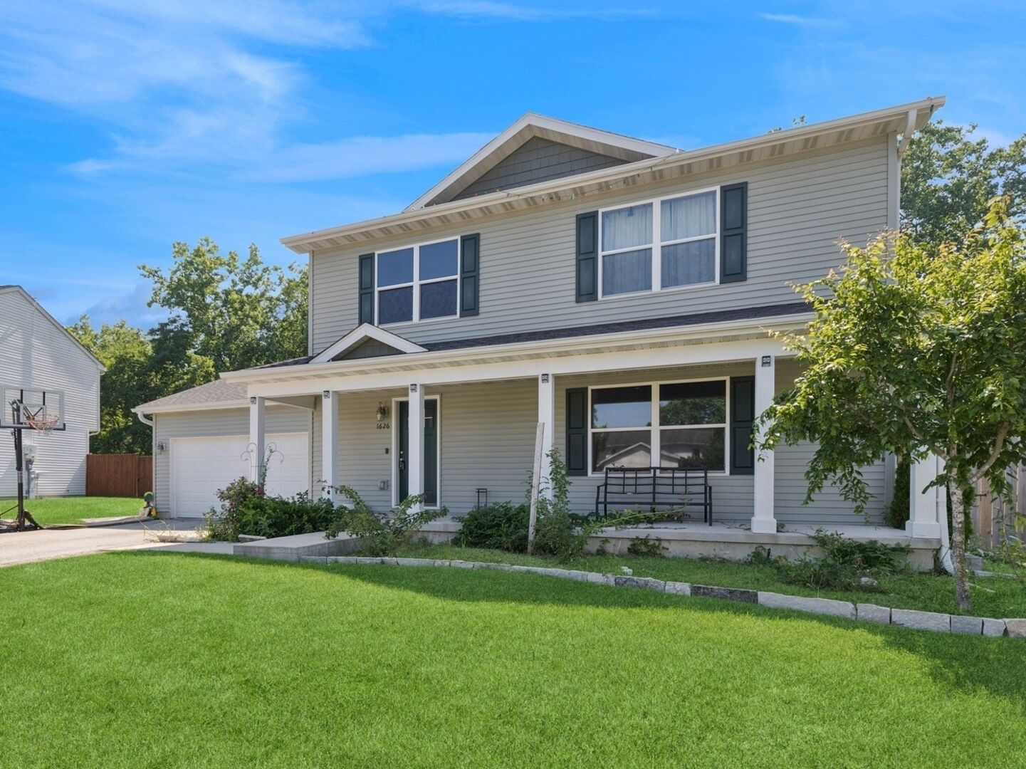 Property Photo:  1626 Arrington Drive  IL 60064 