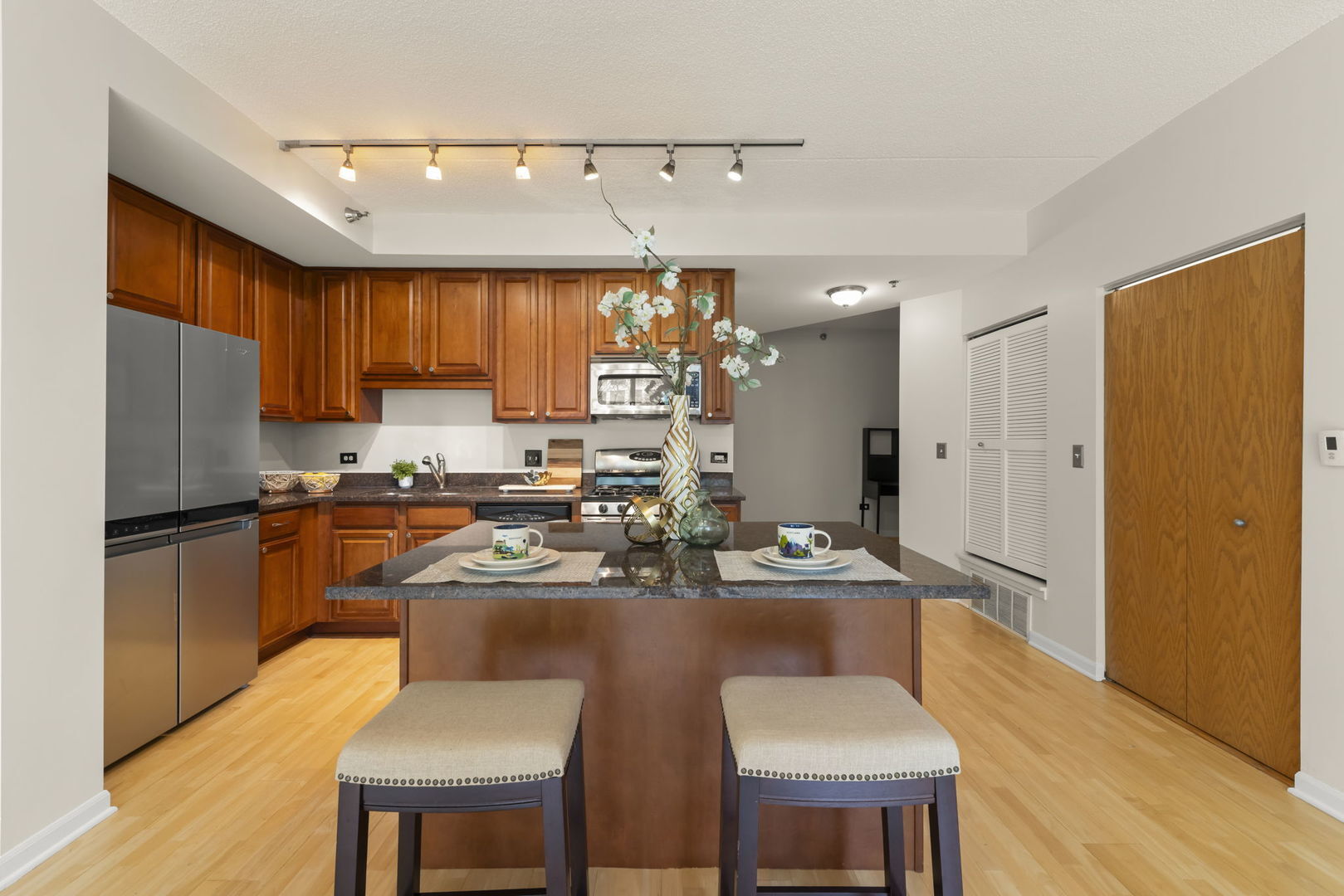 Property Photo: 1250 S Indiana Avenue 205 IL 60605