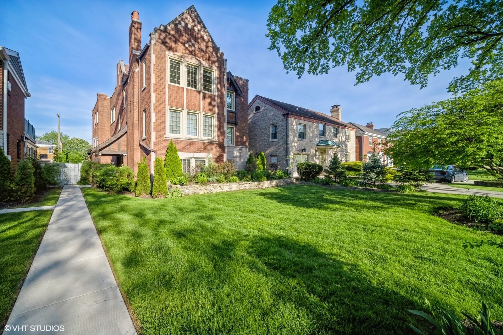 Property Photo: 1443 Bonnie Brae Place 2 IL 60305