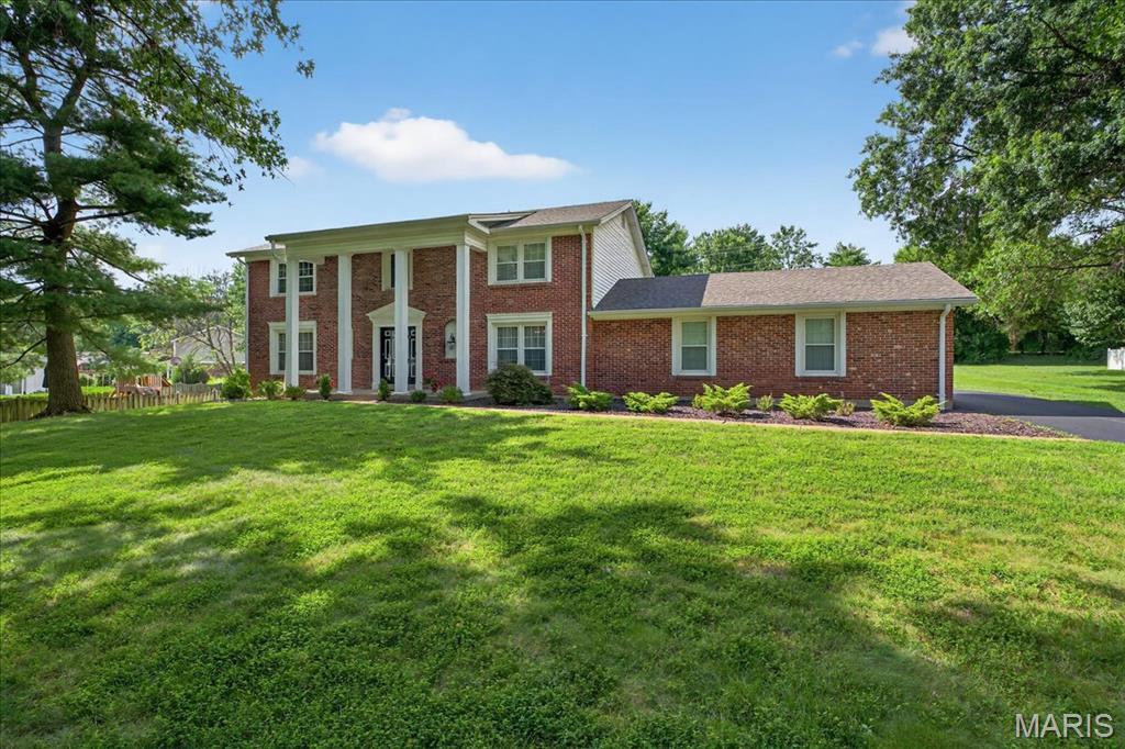Property Photo:  12511 Royal Manor Drive  MO 63141 
