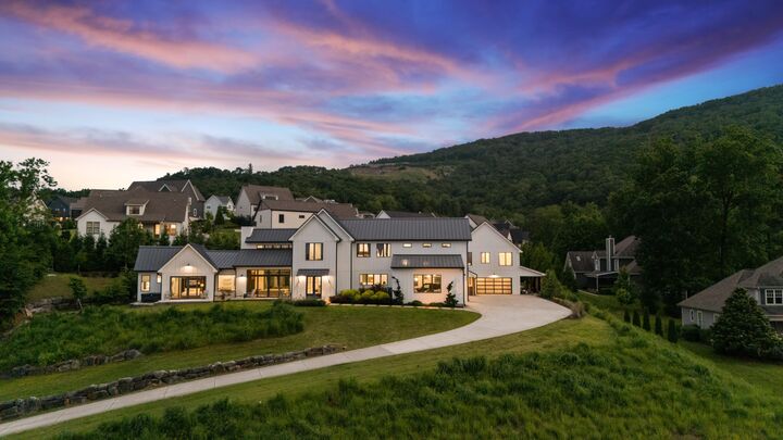 514 Kestrel Lane  Chattanooga TN 37419 photo