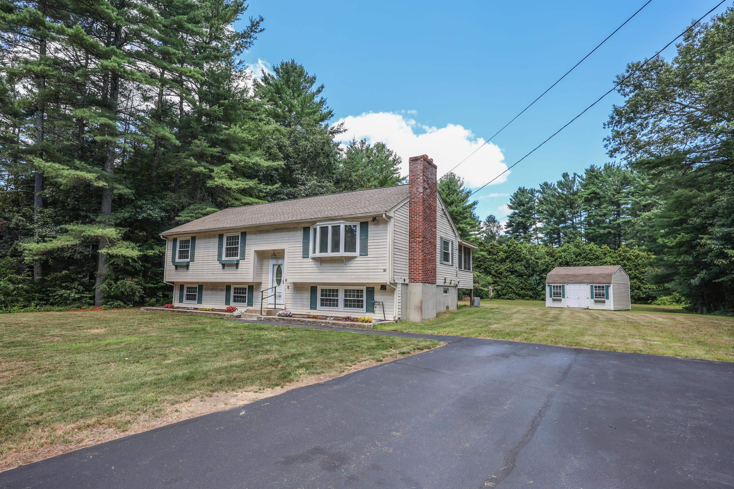 Property Photo: 18 Wood Hawk Way NH 03052