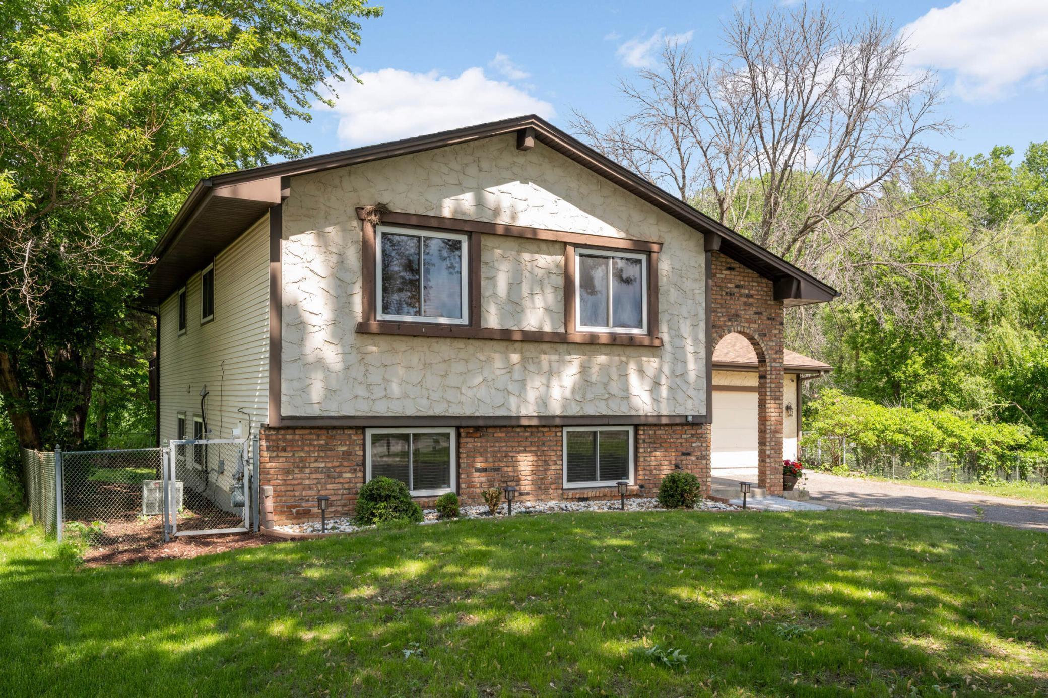 Property Photo: 4065 Jordan Avenue N MN 55427