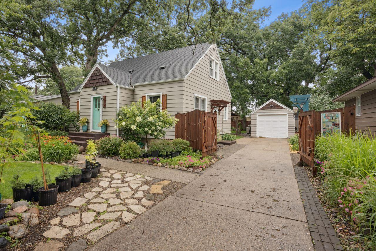 Property Photo:  1512 8th Avenue N  MN 56303 