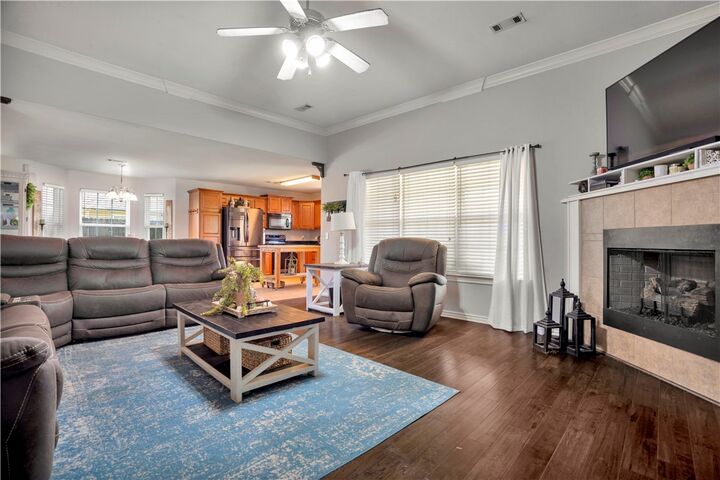 Property Photo: 813 Grant Avenue AR 72753