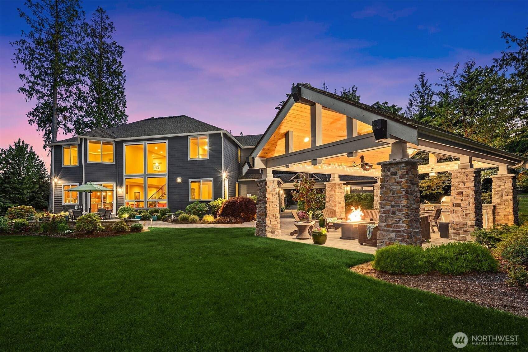 Property Photo: 2020 298th Crescent SE WA 98024