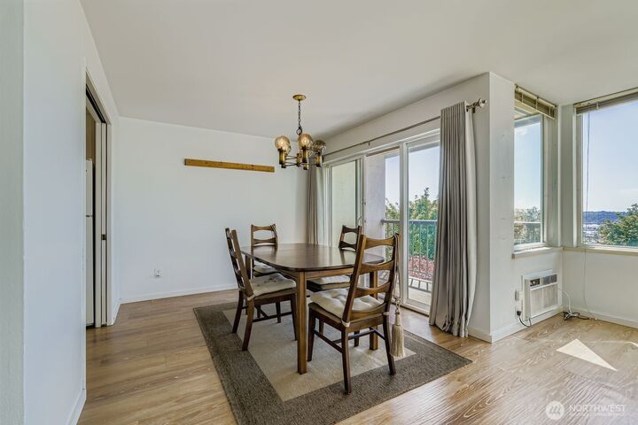 Property Photo:  1111 S Atlantic Street 211  WA 98134 