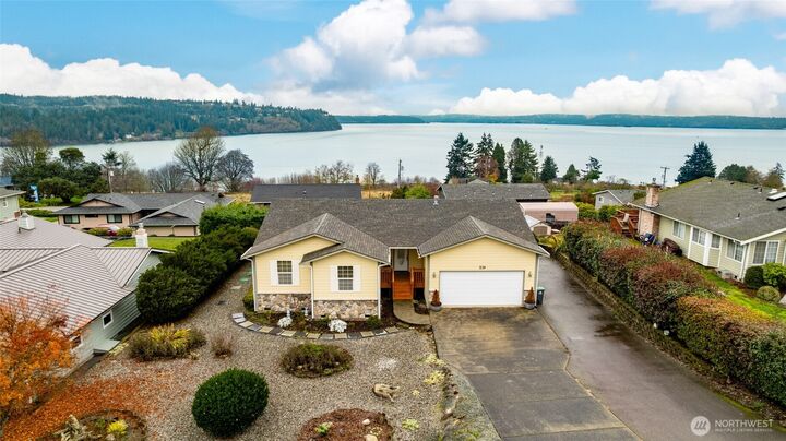 Property Photo: 539 Birch Street WA 98277