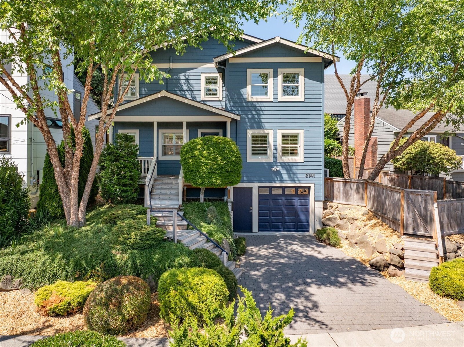2141  34th Avenue W  Seattle WA 98199 photo