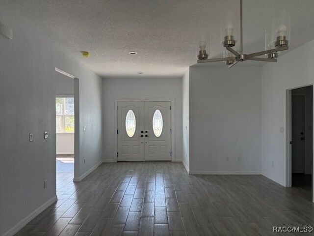 Property Photo:  822 Poplar Street  FL 34452 