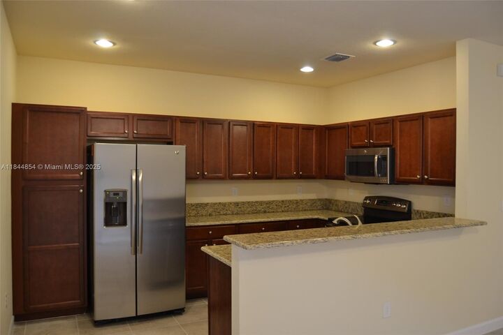 Property Photo: 9321 SW 171st Ave 9321 FL 33196