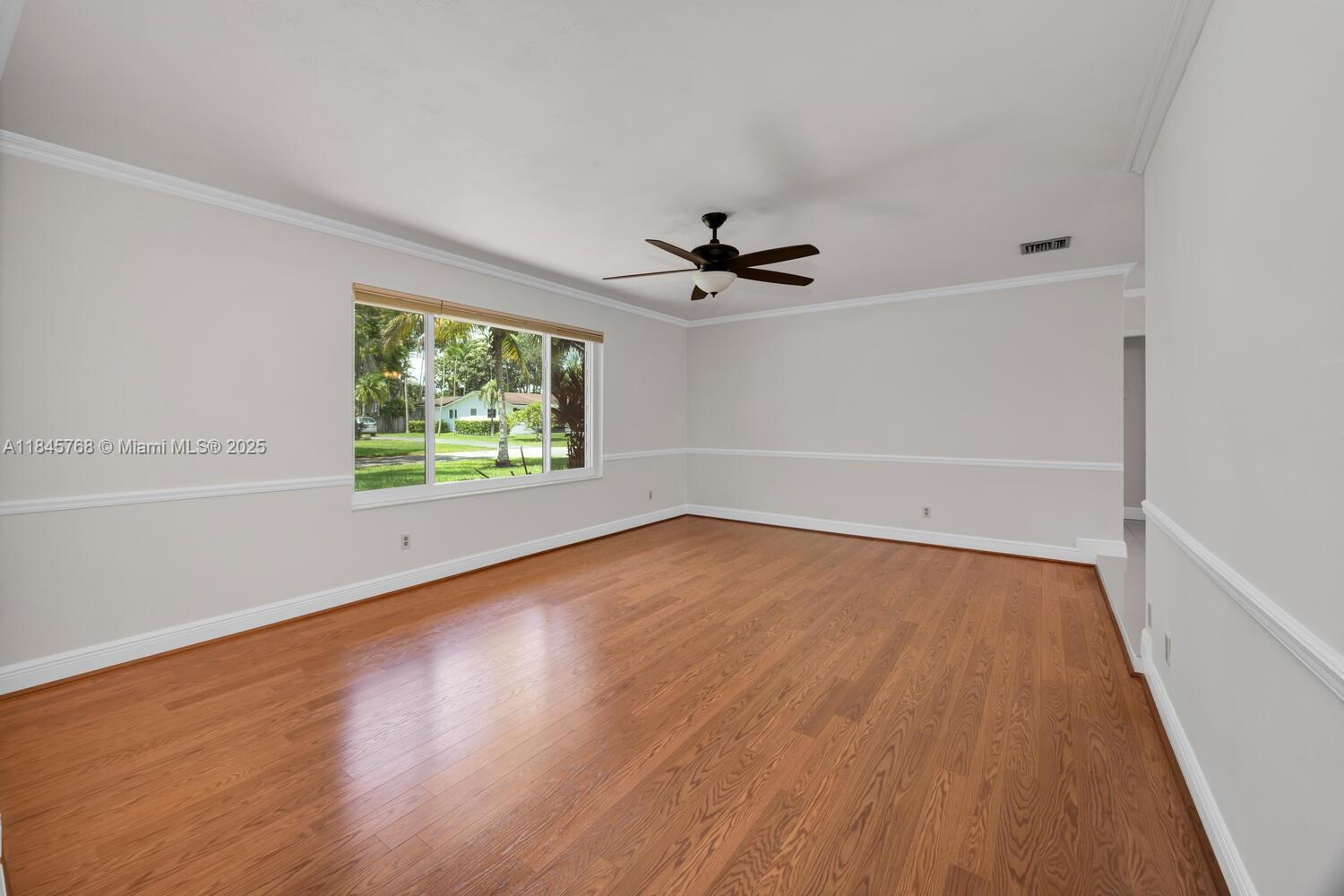 Property Photo: 9841 SW 122nd St FL 33176