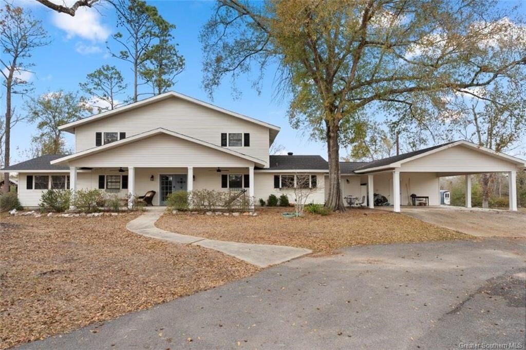 Property Photo:  2490 E Levingwood Road E  LA 70611 