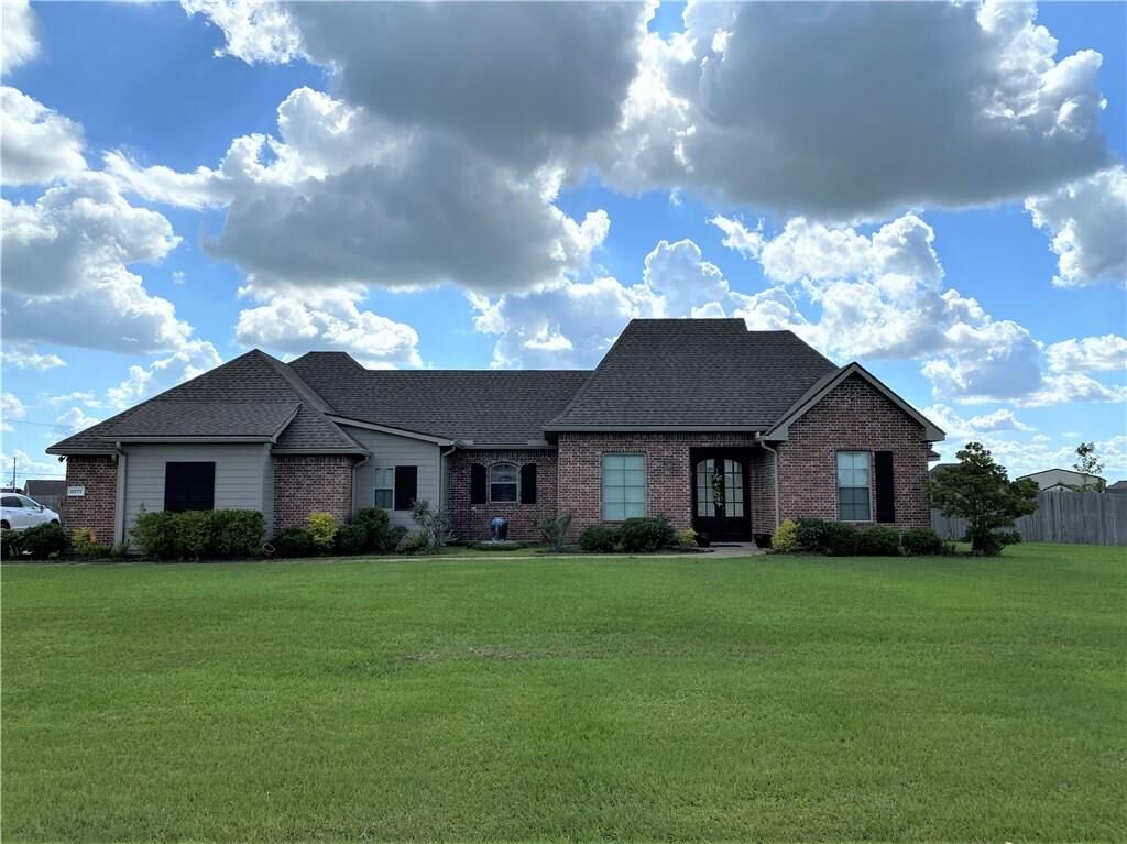 Property Photo: 5577 W Gabriel Lane W LA 70647