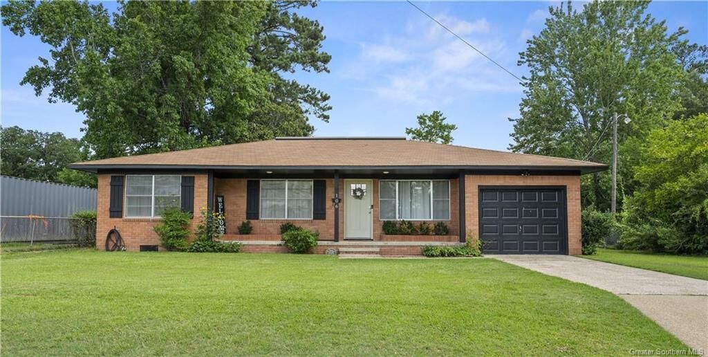 Property Photo:  106 Harrison Street  LA 71446 