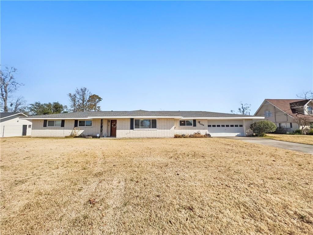 Property Photo:  1426 Beech Street  LA 70669 