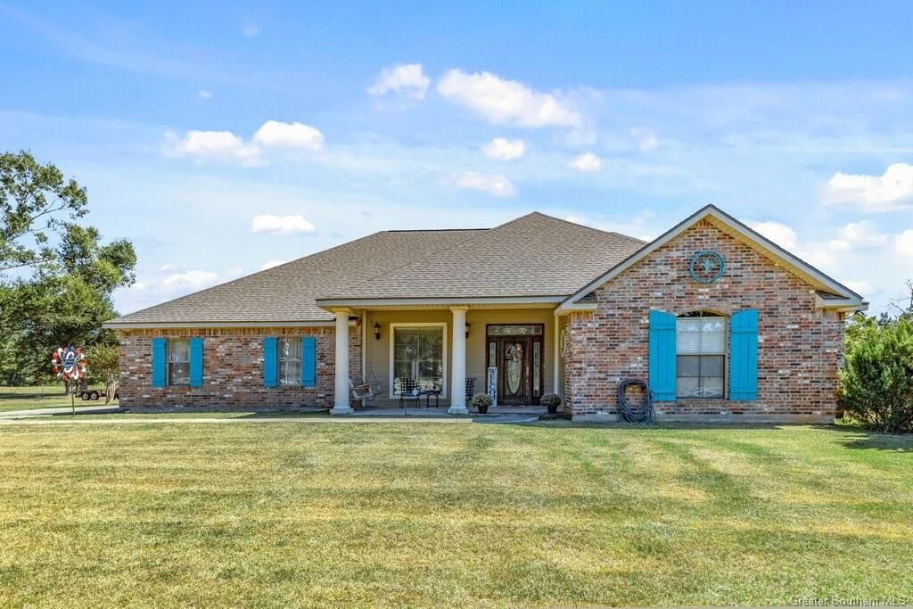 Property Photo:  116 Materne Road  LA 70658 