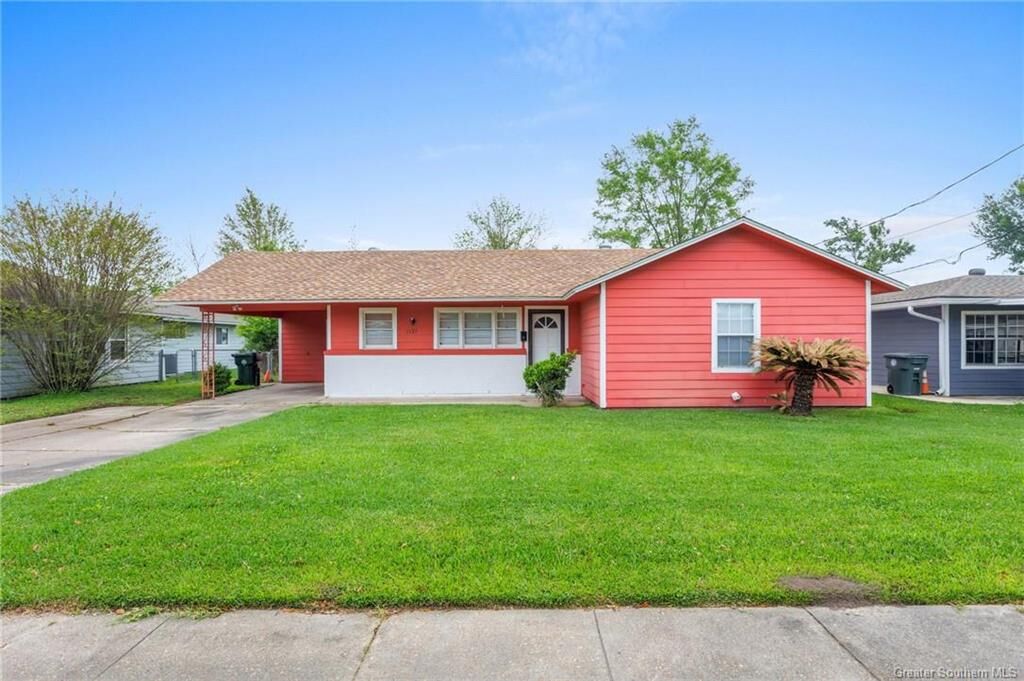 Property Photo:  1125 California Street  LA 70607 