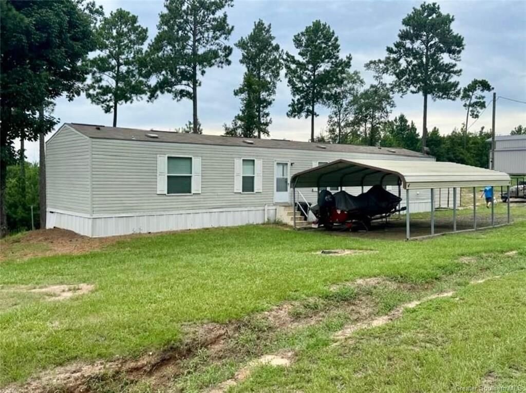 Property Photo: 355 Point 1 Drive LA 71429