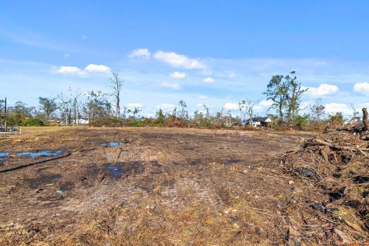 Property Photo:  4 Field Street 4  LA 70669 