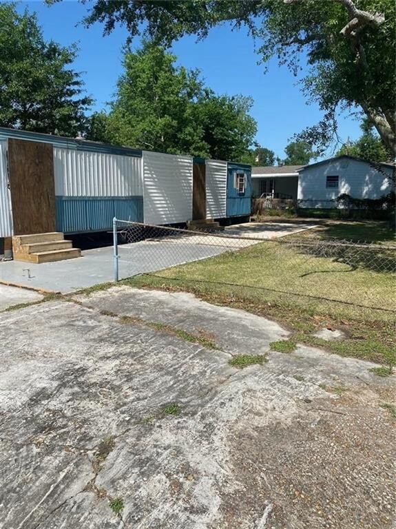 Property Photo:  1160 S Stanford Street S  LA 70663 