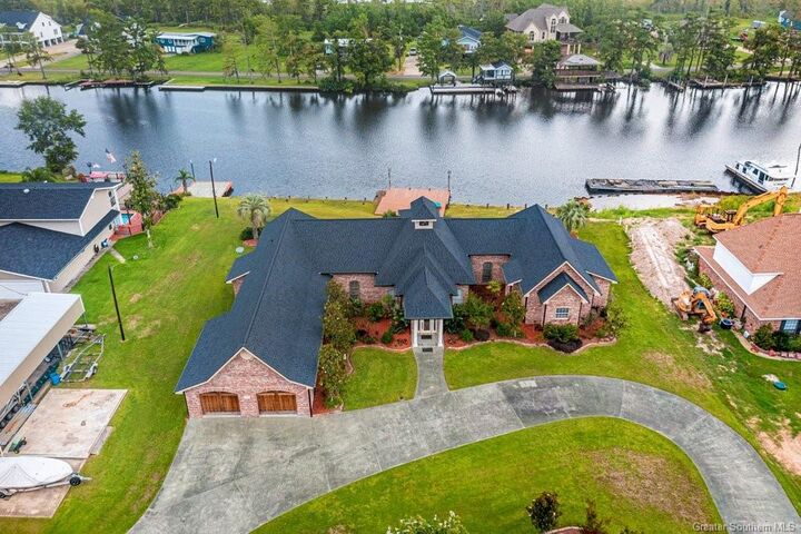 Property Photo: 1131 Baker Road LA 70669
