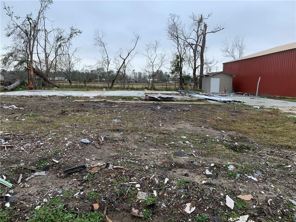 Property Photo: 517 Beaugh Road LA 70607