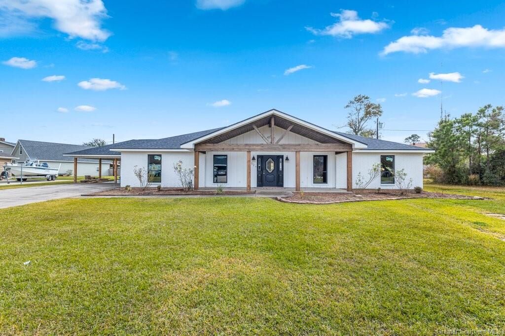 Property Photo: 52 Poinsetta Road LA 70663