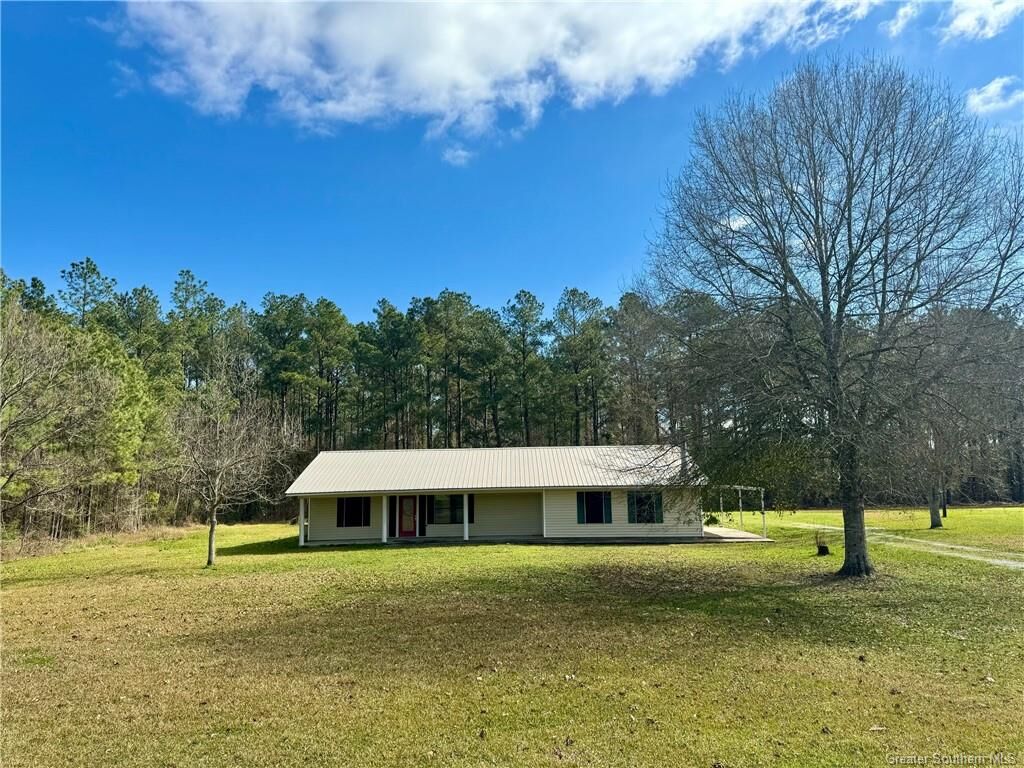 Property Photo:  355 Jesse Johnson Road  LA 70648 
