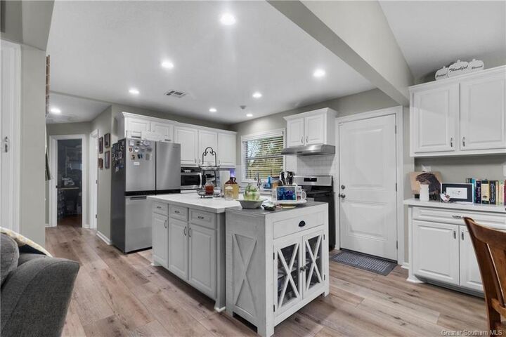 Property Photo:  1404 Clover Drive  LA 70607 