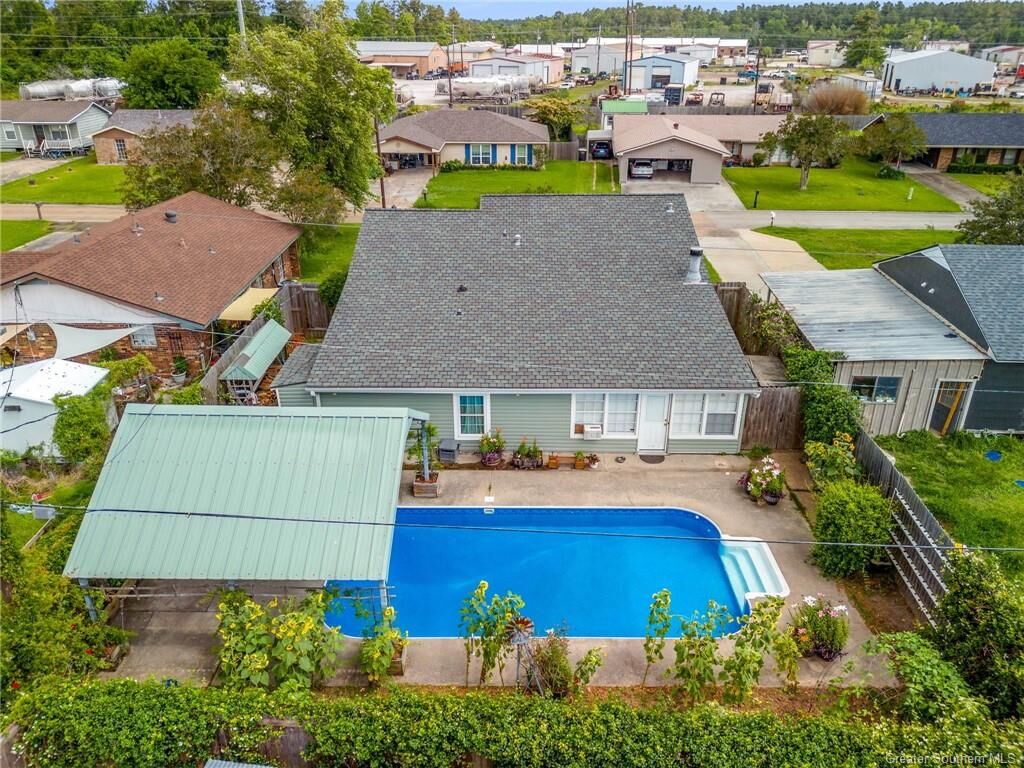 Property Photo:  152 E Lee Street E  LA 70663 