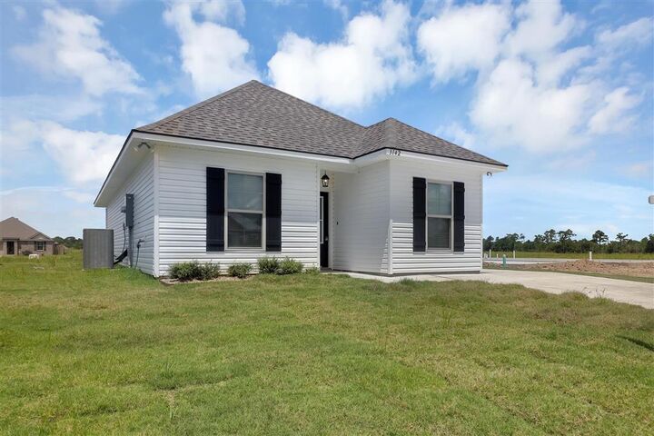 Property Photo:  3142 E Blue Heron Drive E  LA 70615 