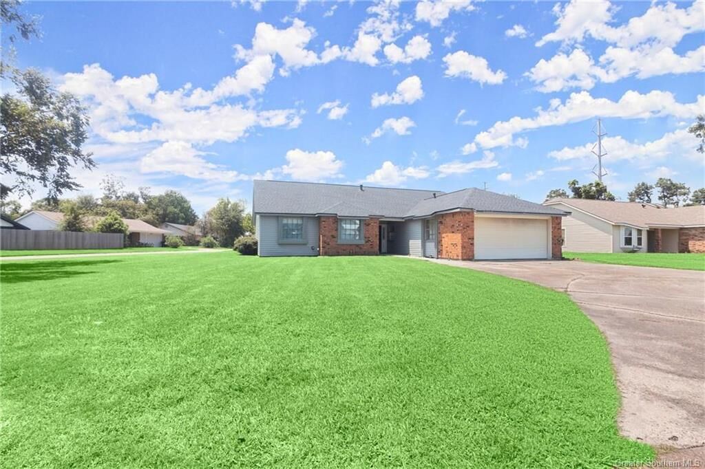 Property Photo:  5688 Spanish Mission Court  LA 70605