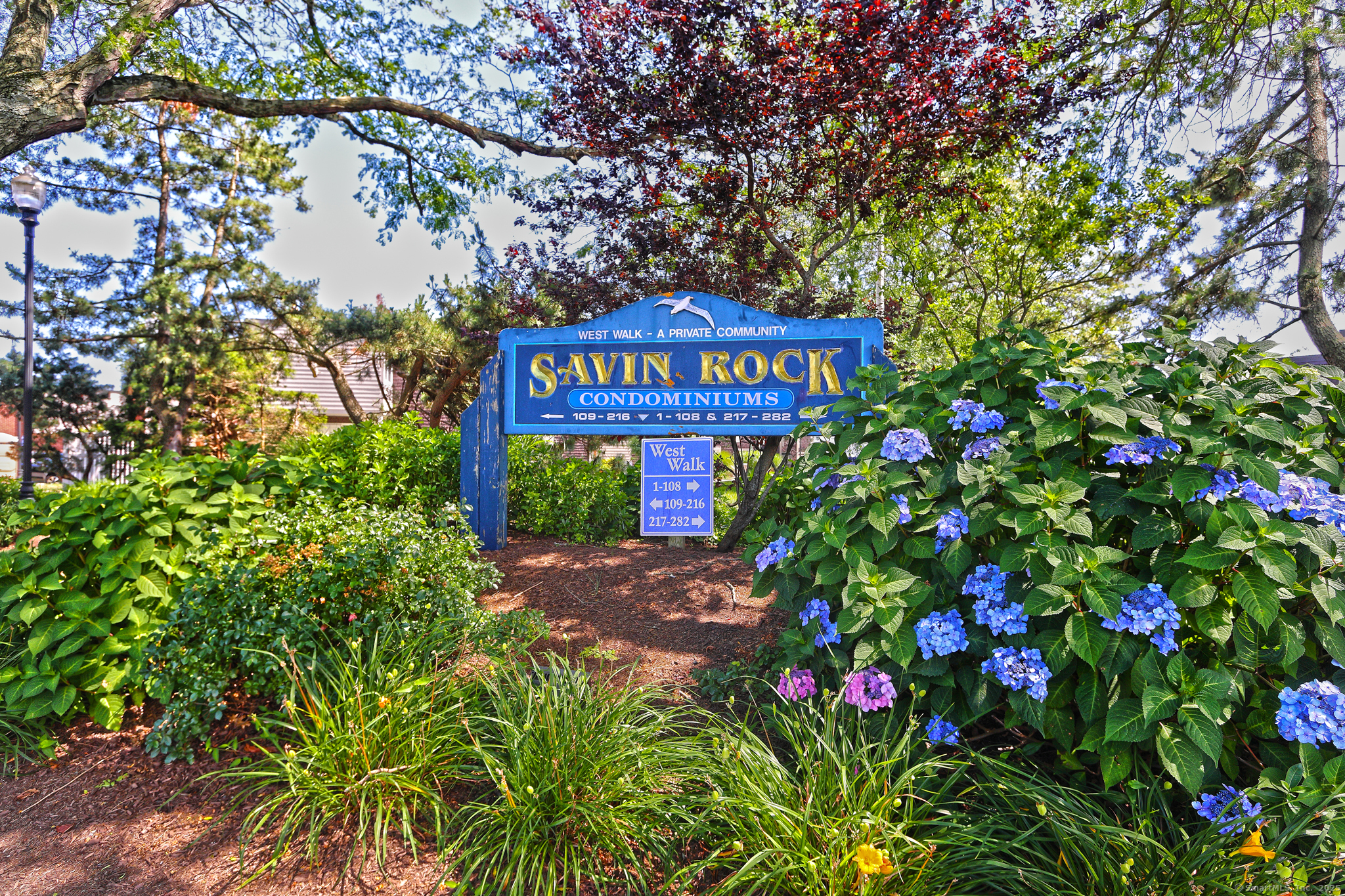 Property Photo: 22 West Walk 22 CT 06516