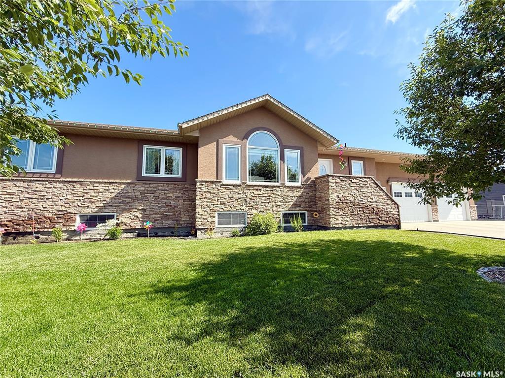 Property Photo:  523 Brown Crescent  SK S4H 0M9 