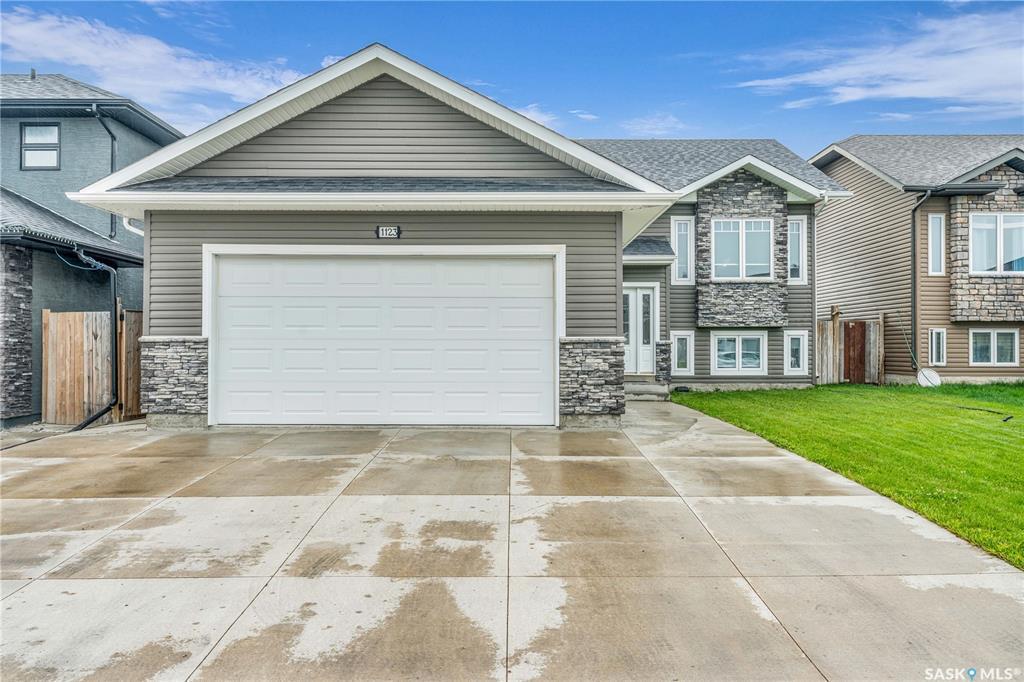 1123 Hargreaves Way  Saskatoon SK S7L 0A1 photo