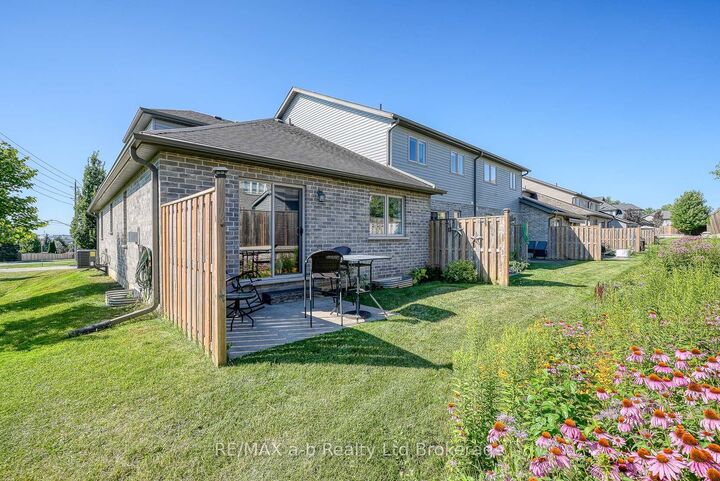 Property Photo:  175 Ingersoll Street 1  ON N5C 0B9 
