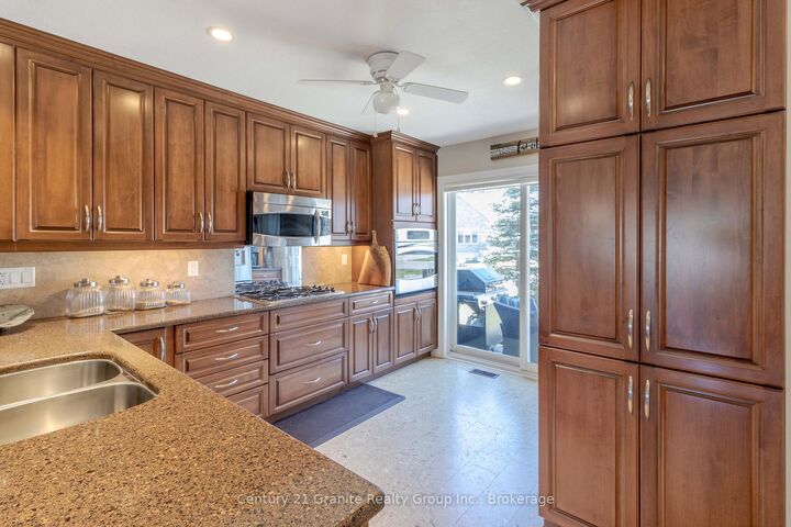 Property Photo: 44 Webb Circle ON K0M 1S0