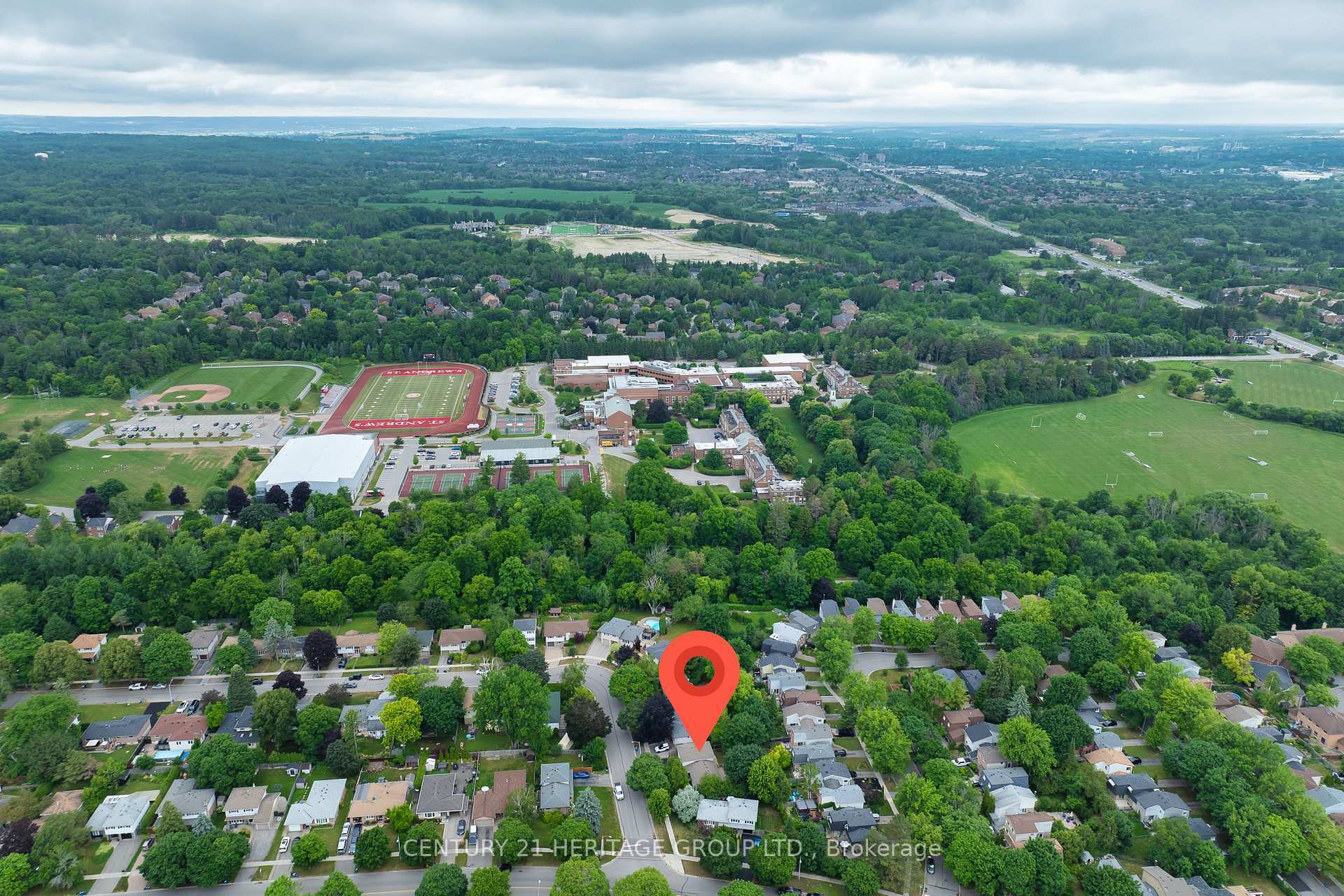 Property Photo:  2 Hill Drive  ON L4G 3A6 
