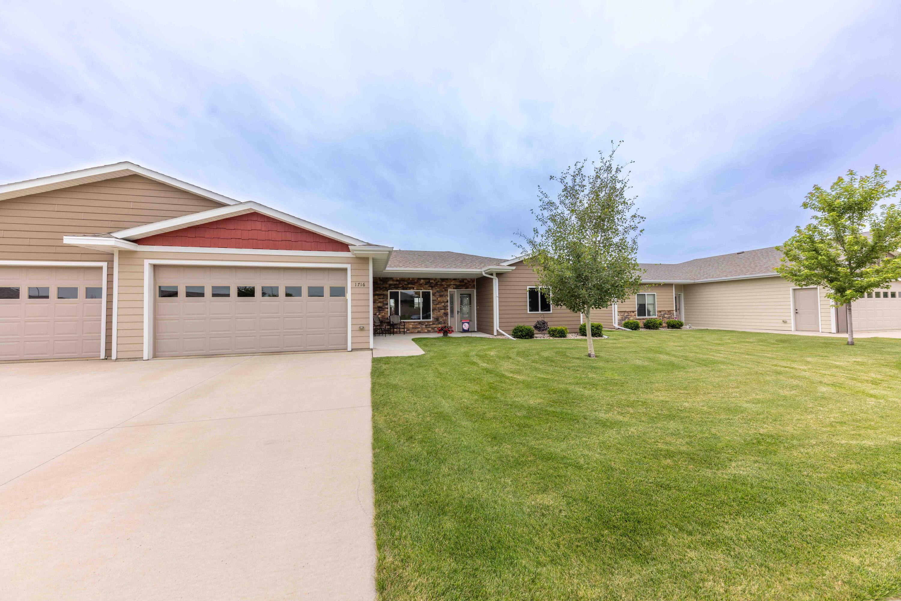 Property Photo:  1716 Miller Ln  SD 57401 