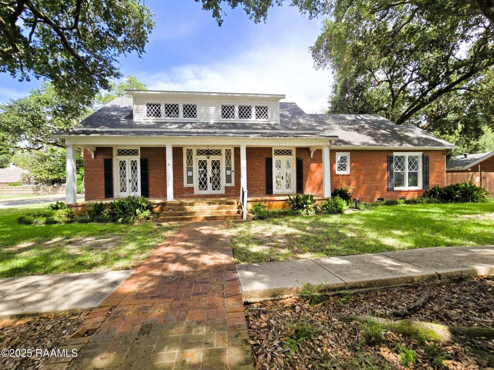 Property Photo: 413 N Church Avenue LA 70548